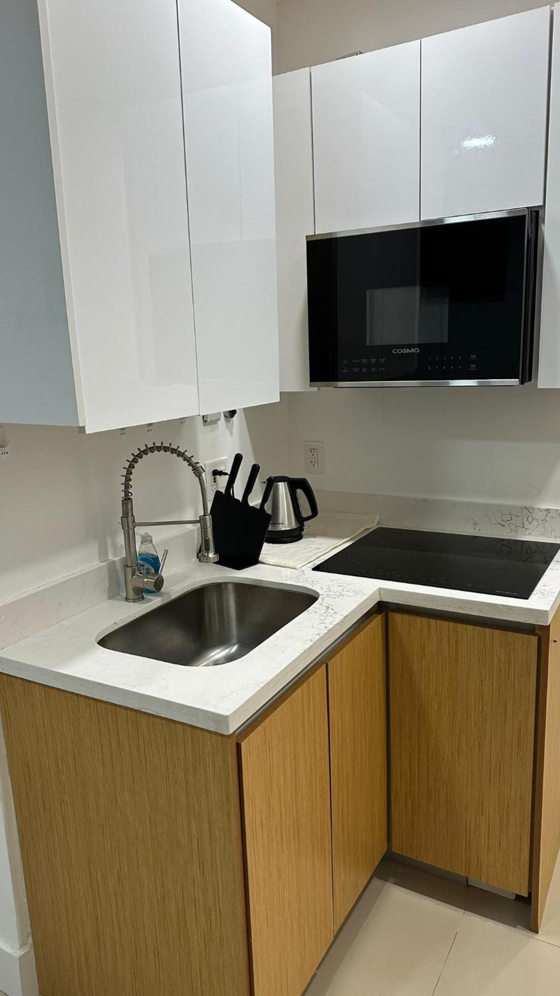 104 Mixed Shared Rooms Central, Friendly, Affordable Miami Exterior photo