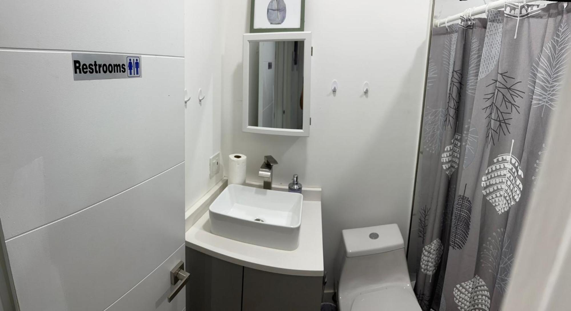 104 Mixed Shared Rooms Central, Friendly, Affordable Miami Exterior photo